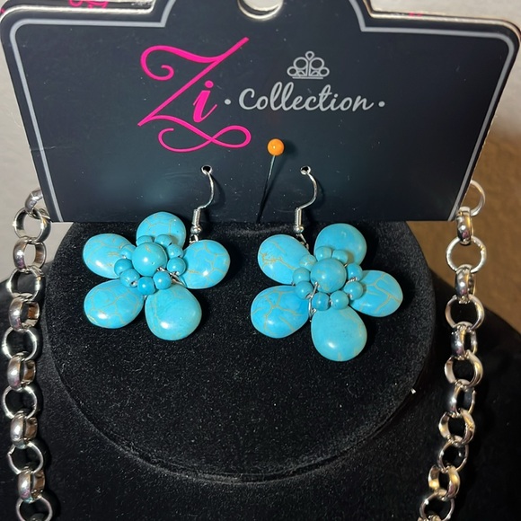 Paparazzi Zi Collection Necklace and Earring set. Brand new/never worn. - Picture 2 of 3